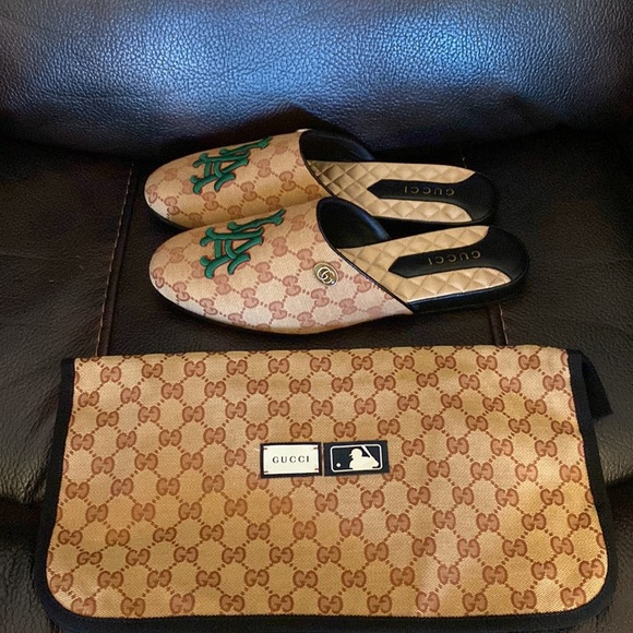Gucci Original men’s GG supreme patch logo Slipper mules LA Angels™ Patch NWB - Picture 9 of 11